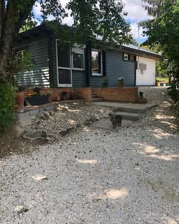 Kékház Apartman Appartamento *