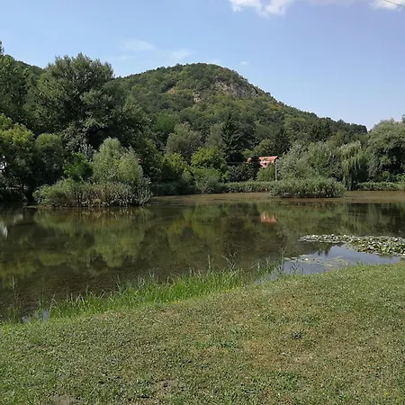 Appartamento Kékház Apartman *